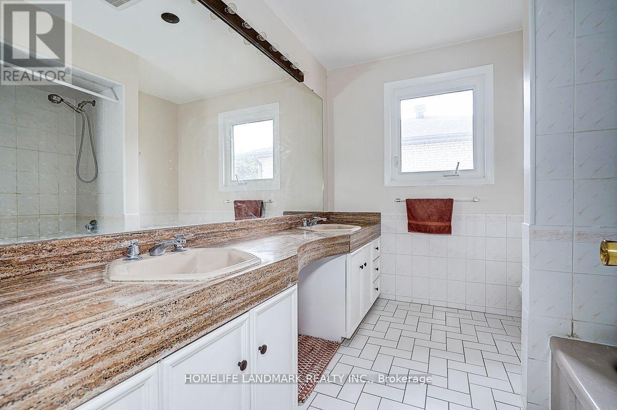 19 Stubbs Drive, Toronto, Ontario  M2L 2R2 - Photo 19 - C13583814
