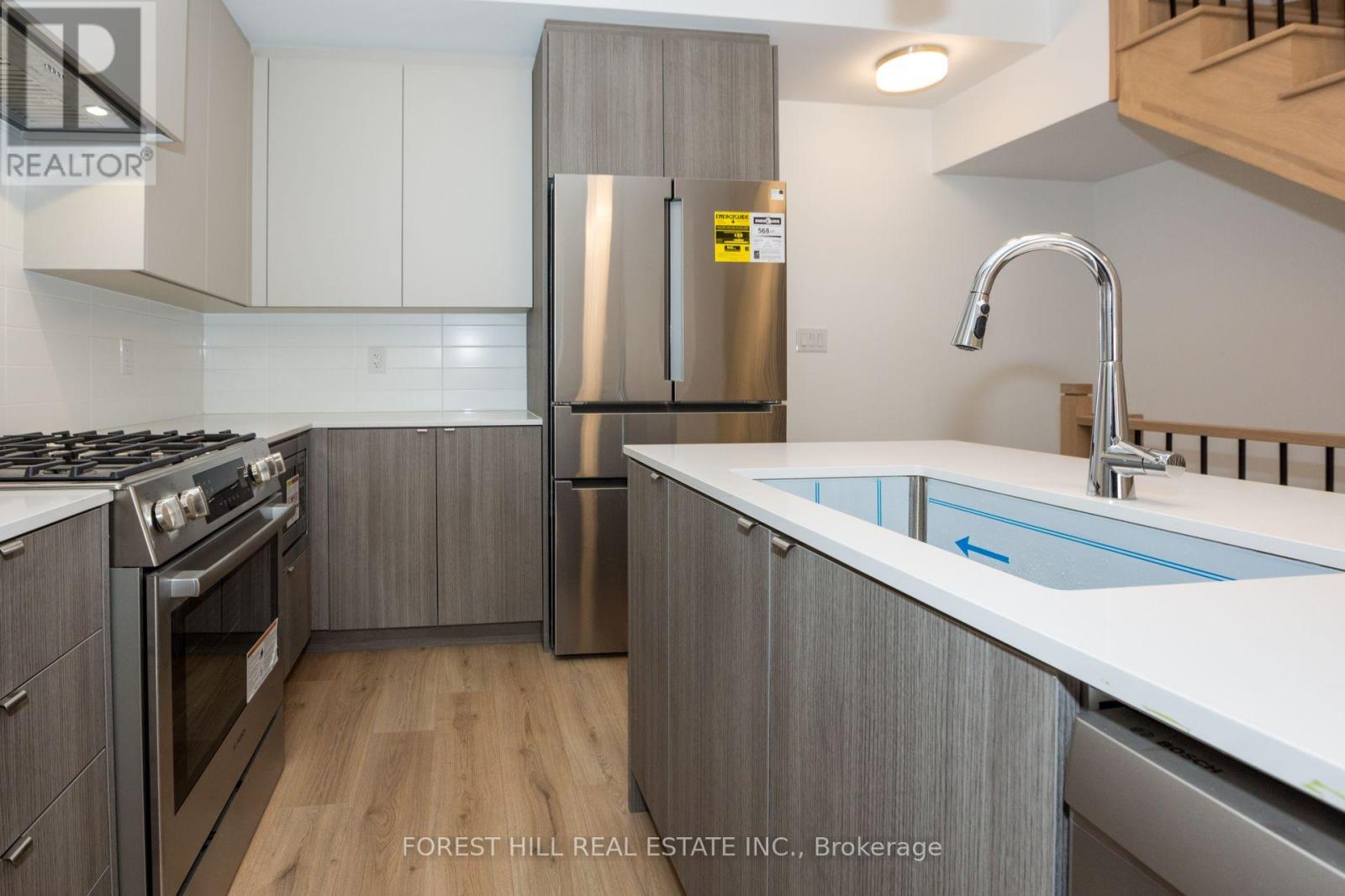 138 Alton Crescent, Vaughan, Ontario  L4J 0M1 - Photo 4 - N13541206