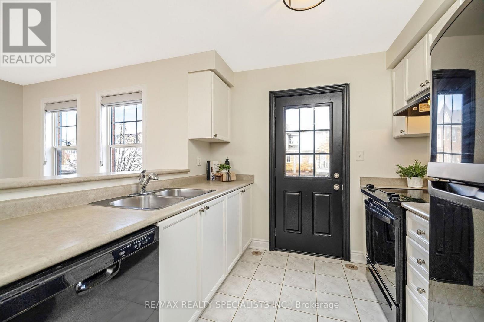 3032 Drumloch Avenue, Oakville, Ontario  L6M 5H8 - Photo 17 - W13583752