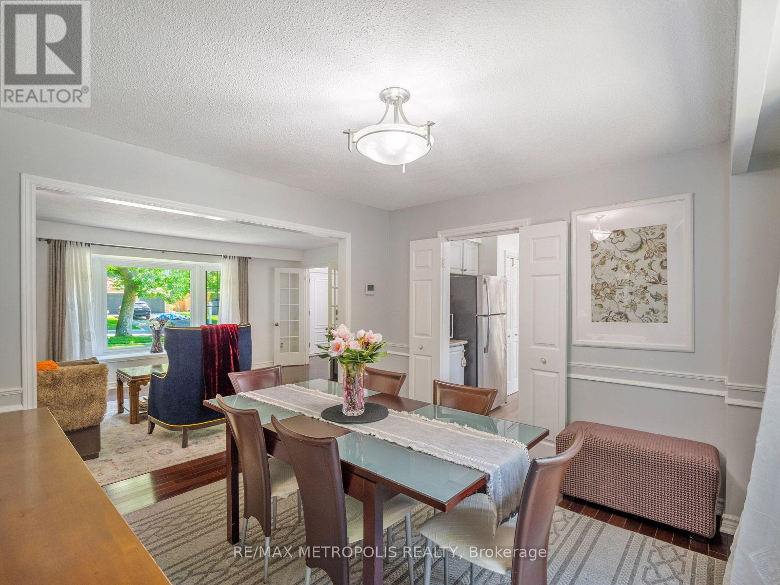144 All Saints Crescent, Oakville, Ontario  L6J 5Y8 - Photo 11 - W13583826