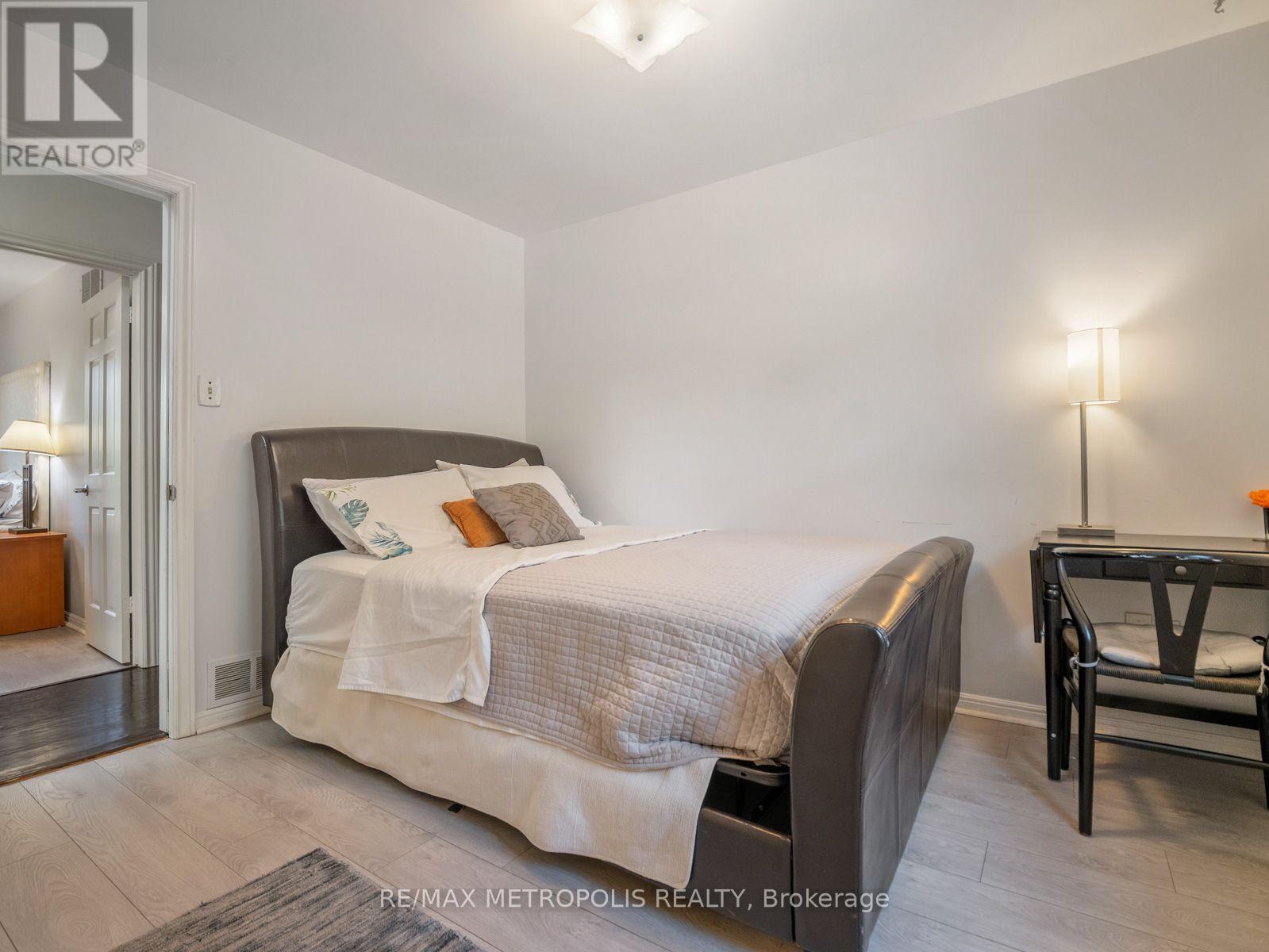 144 All Saints Crescent, Oakville, Ontario  L6J 5Y8 - Photo 32 - W13583826