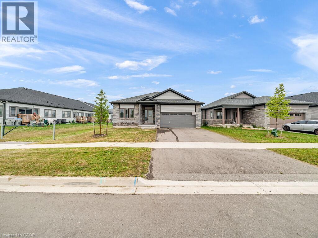 138 SAUNDERS Street, Atwood, Ontario