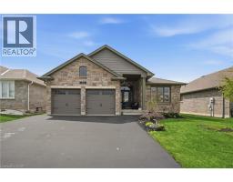 35 PATTEN Drive, St. George, Ontario