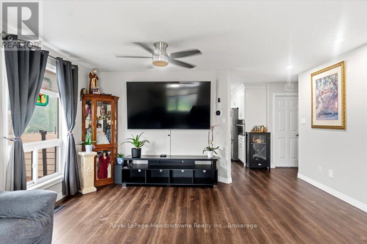 15 Sharpe Street, Brant, Ontario  N3L 4C6 - Photo 7 - X13577104