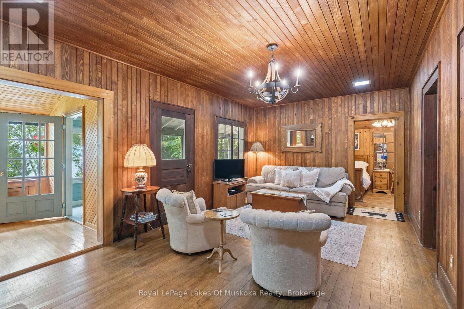1507 Old Hwy 117 Road, Lake Of Bays, Ontario  P0B 1A0 - Photo 18 - X13583744