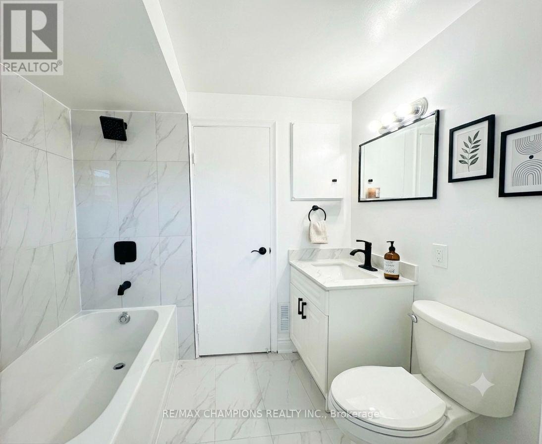 2nd Flr - 196 Caledonia Road, Toronto, Ontario  M6E 4S7 - Photo 9 - W13583374
