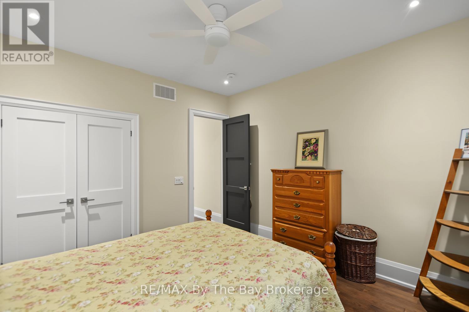 208 Thomas Street, Clearview, Ontario  L0M 1S0 - Photo 31 - S13583942
