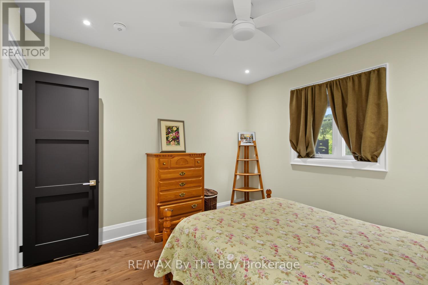 208 Thomas Street, Clearview, Ontario  L0M 1S0 - Photo 32 - S13583942