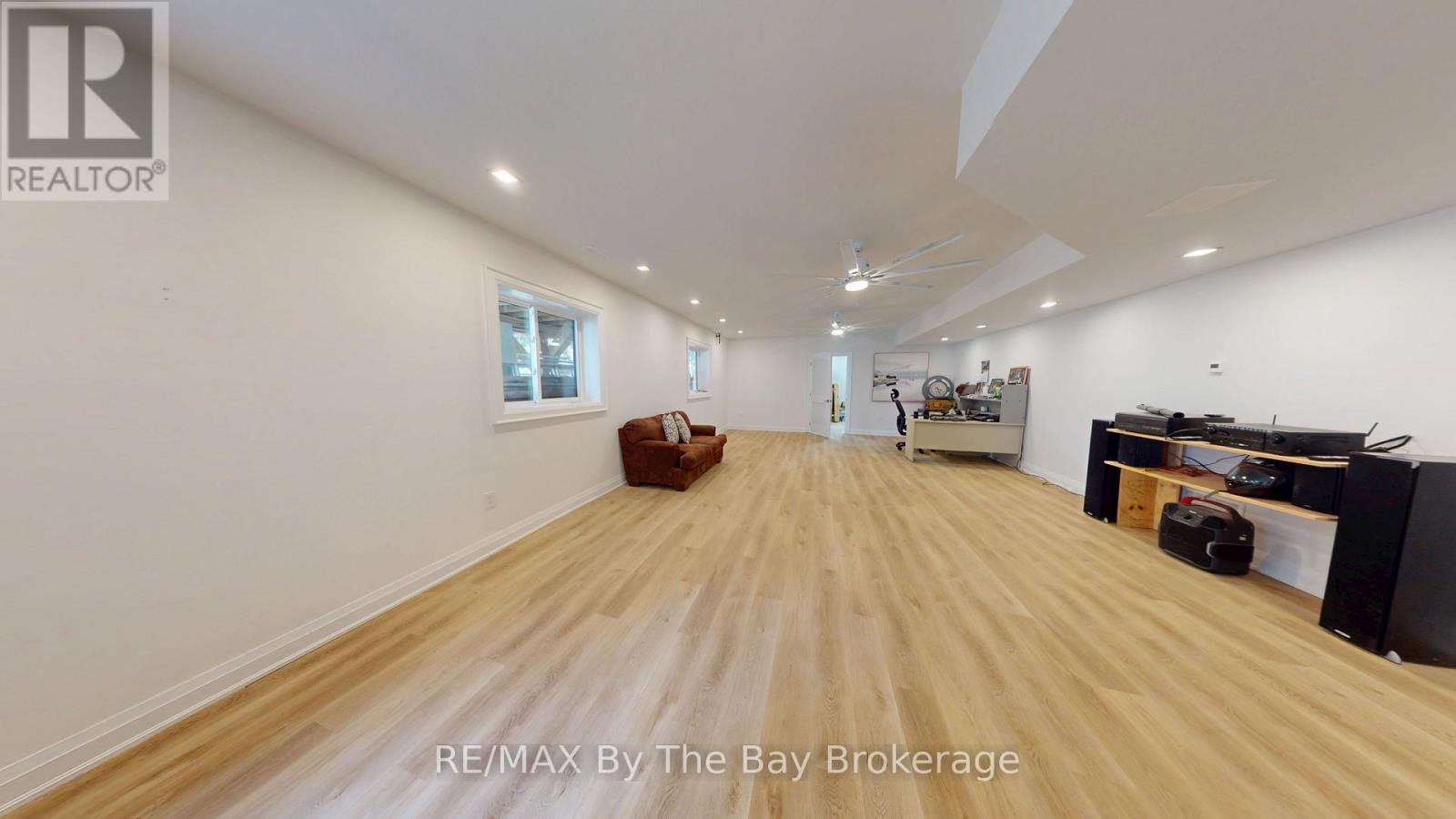 208 Thomas Street, Clearview, Ontario  L0M 1S0 - Photo 35 - S13583942