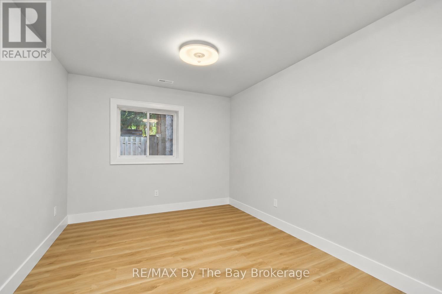 208 Thomas Street, Clearview, Ontario  L0M 1S0 - Photo 38 - S13583942