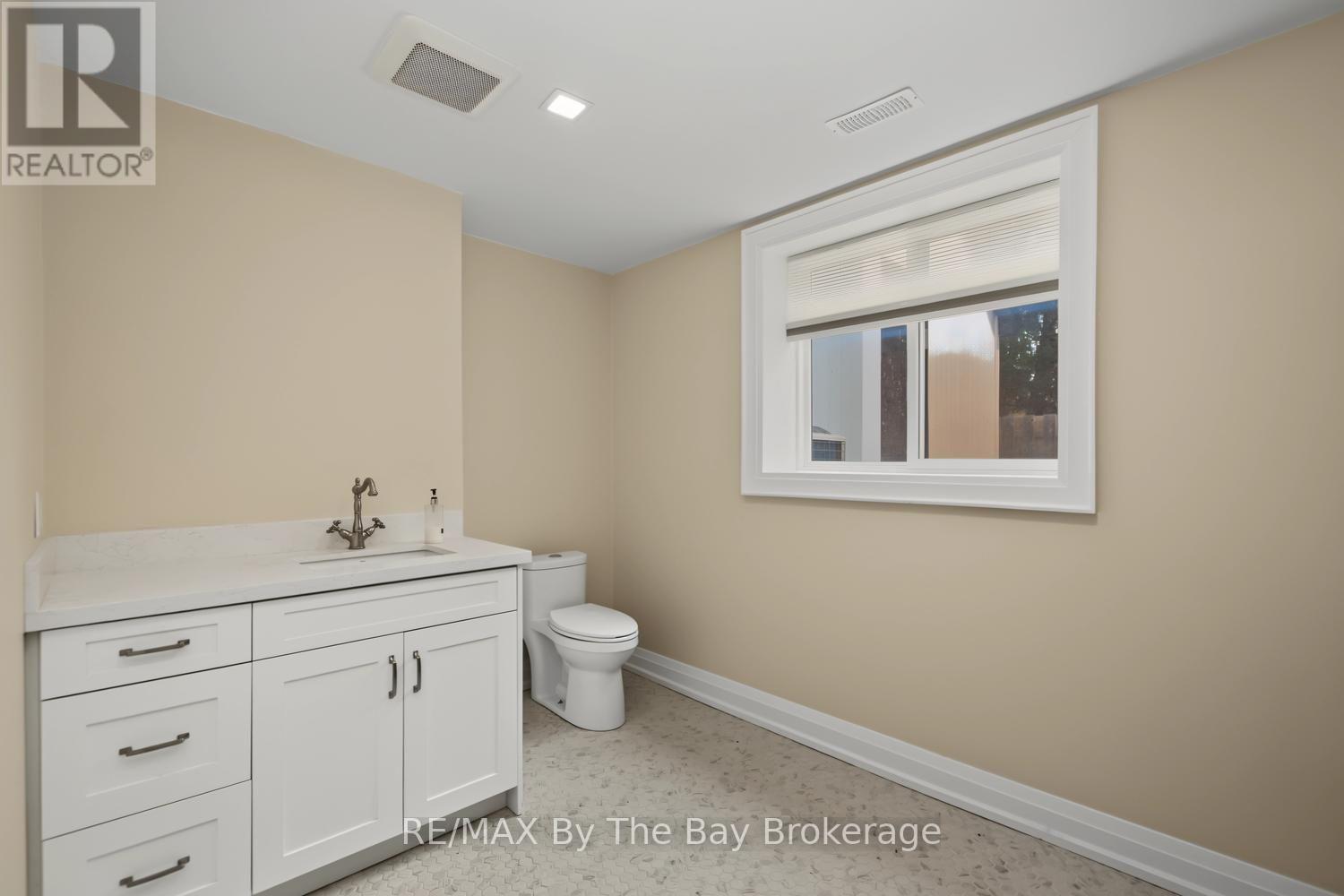 208 Thomas Street, Clearview, Ontario  L0M 1S0 - Photo 39 - S13583942