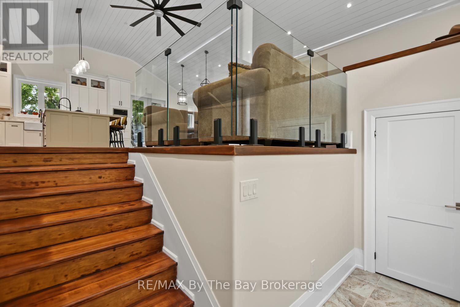 208 Thomas Street, Clearview, Ontario  L0M 1S0 - Photo 9 - S13583942