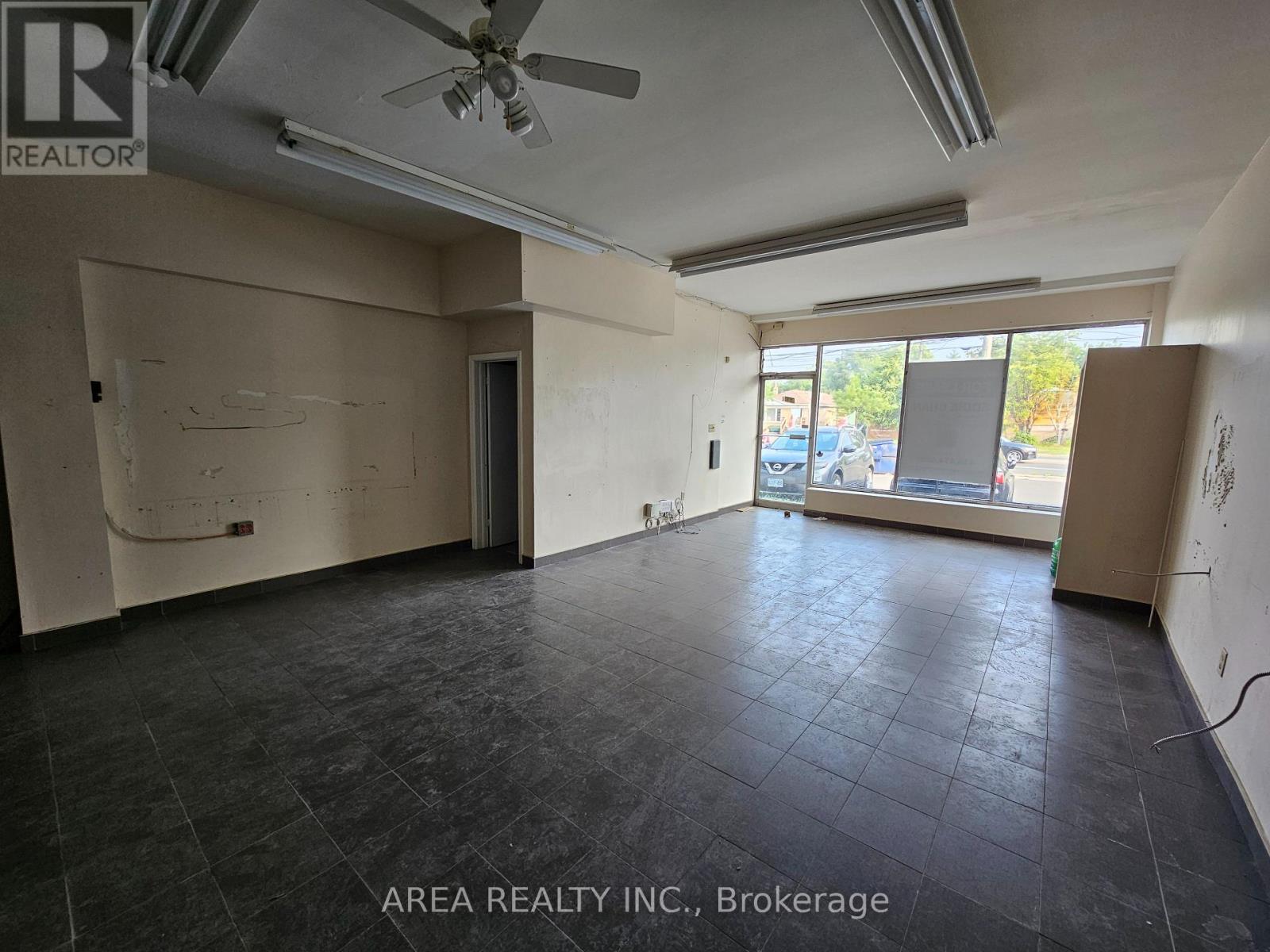 672 Sheppard Avenue W, Toronto, Ontario  M3H 2S5 - Photo 3 - C13583924