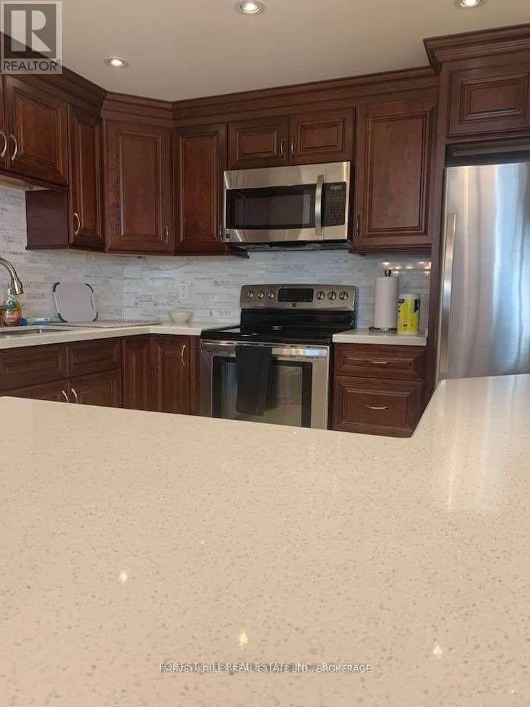 303 - 500 Glencairn Avenue, Toronto, Ontario  M6B 1Z1 - Photo 3 - C13583956