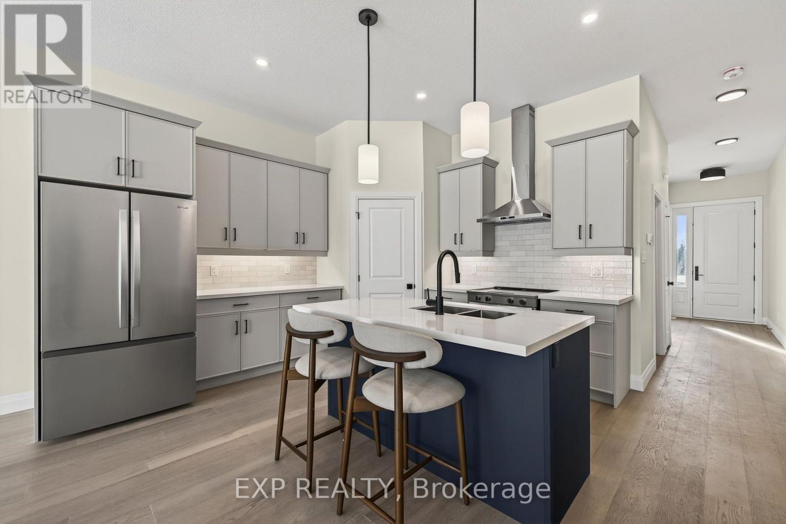 24 Dearing Drive, South Huron, Ontario  N0M 1T0 - Photo 8 - X13583996