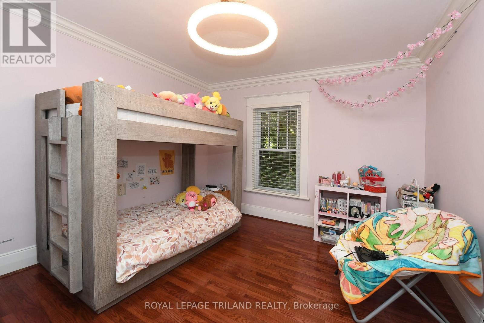 12 Victoria Street, Middlesex Centre, Ontario  N0L 1E0 - Photo 19 - X13584126