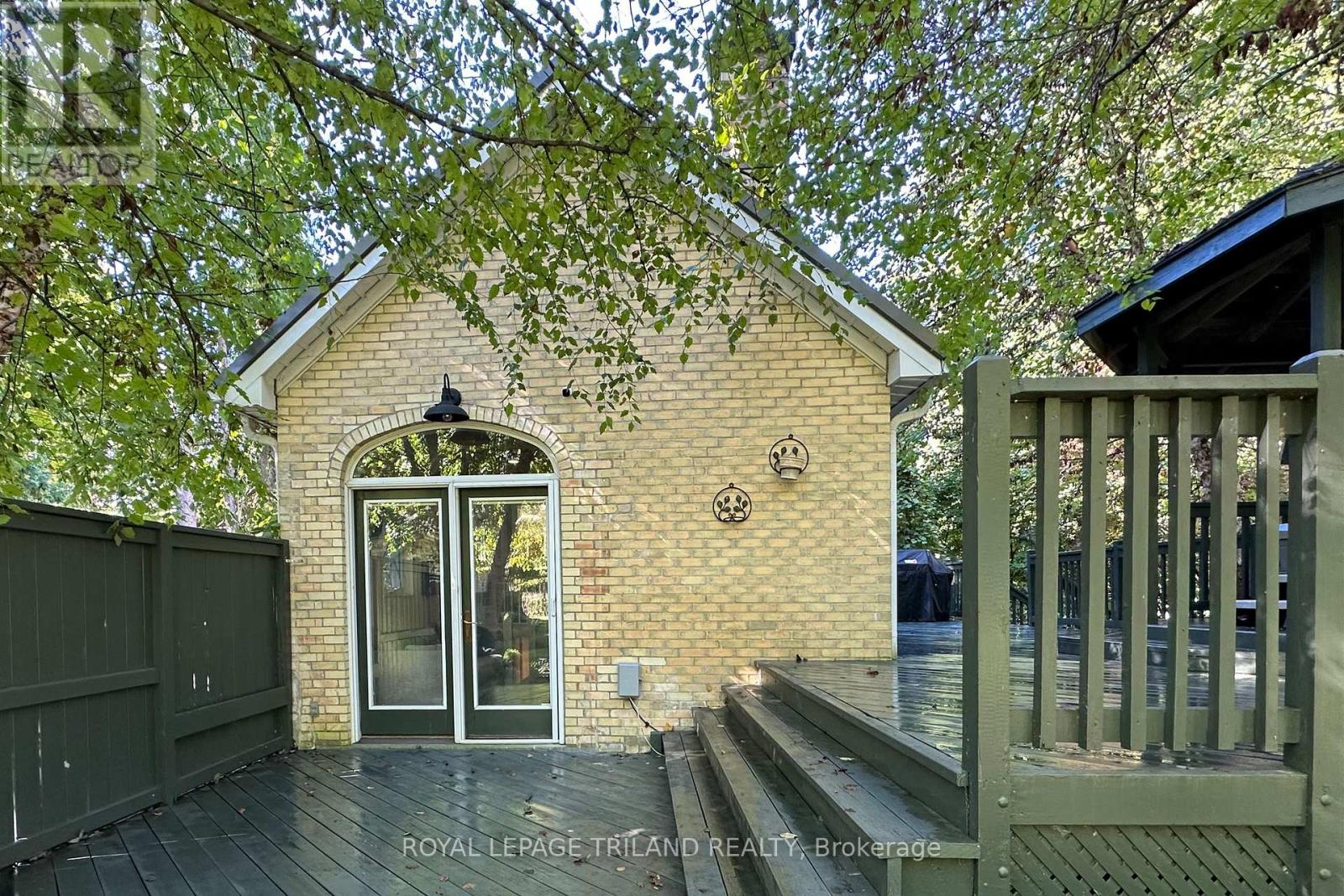 12 Victoria Street, Middlesex Centre, Ontario  N0L 1E0 - Photo 27 - X13584126