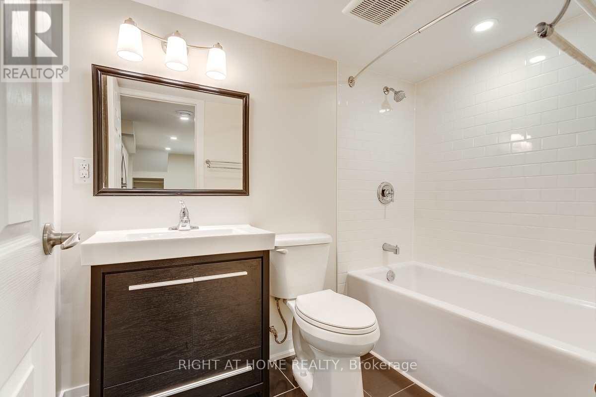 Unit C - 691 Simcoe Street N, Oshawa, Ontario  L1G 4V6 - Photo 9 - E13583874