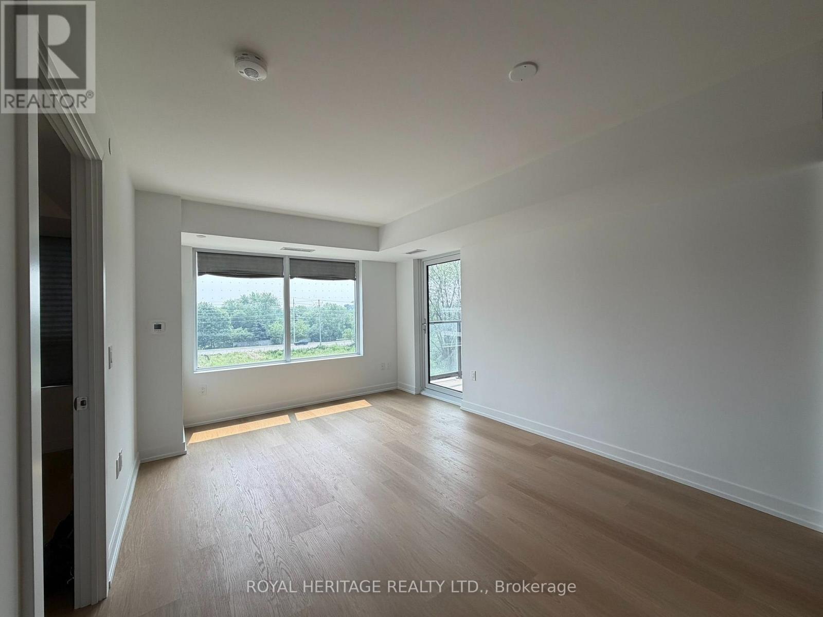 304 - 1435 Celebration Drive, Pickering, Ontario  L1W 0C4 - Photo 7 - E13584046