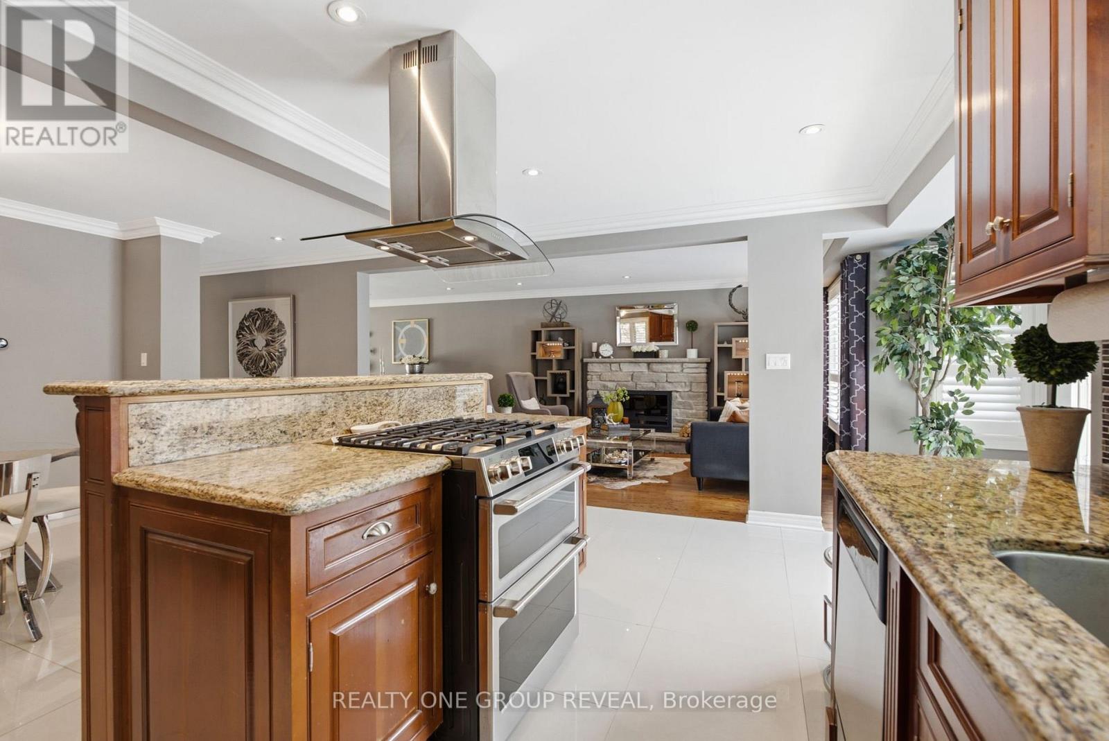 568 Rainy Day Drive, Pickering, Ontario  L1V 5Z2 - Photo 14 - E13584128
