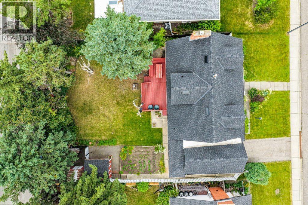 11019 Bradbury Drive SW, Calgary, Alberta  T2W 1B1 - Photo 7 - A2330062