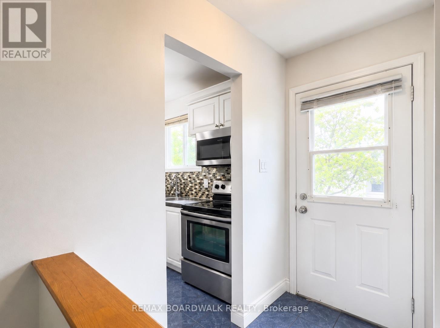 1 - 222 Castlefrank Road, Ottawa, Ontario K2L 1T5 - Photo 4 - X13584100