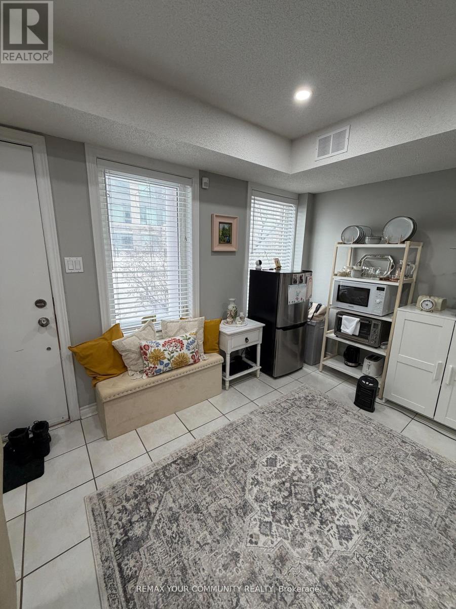 Main - 320 South Park Road, Markham, Ontario  L3T 0B8 - Photo 2 - N13583854
