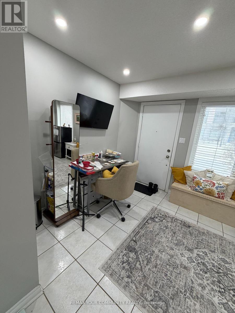 Main - 320 South Park Road, Markham, Ontario  L3T 0B8 - Photo 3 - N13583854