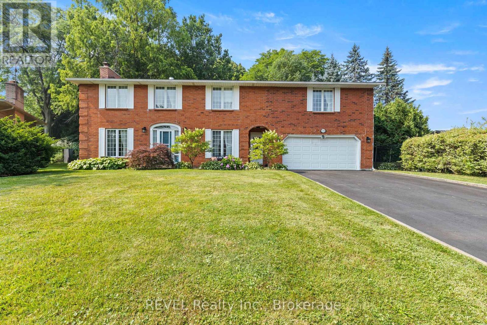 7190 Waterloo Drive, Niagara Falls (Casey), Ontario  L2J 1E2 - Photo 1 - X13583938