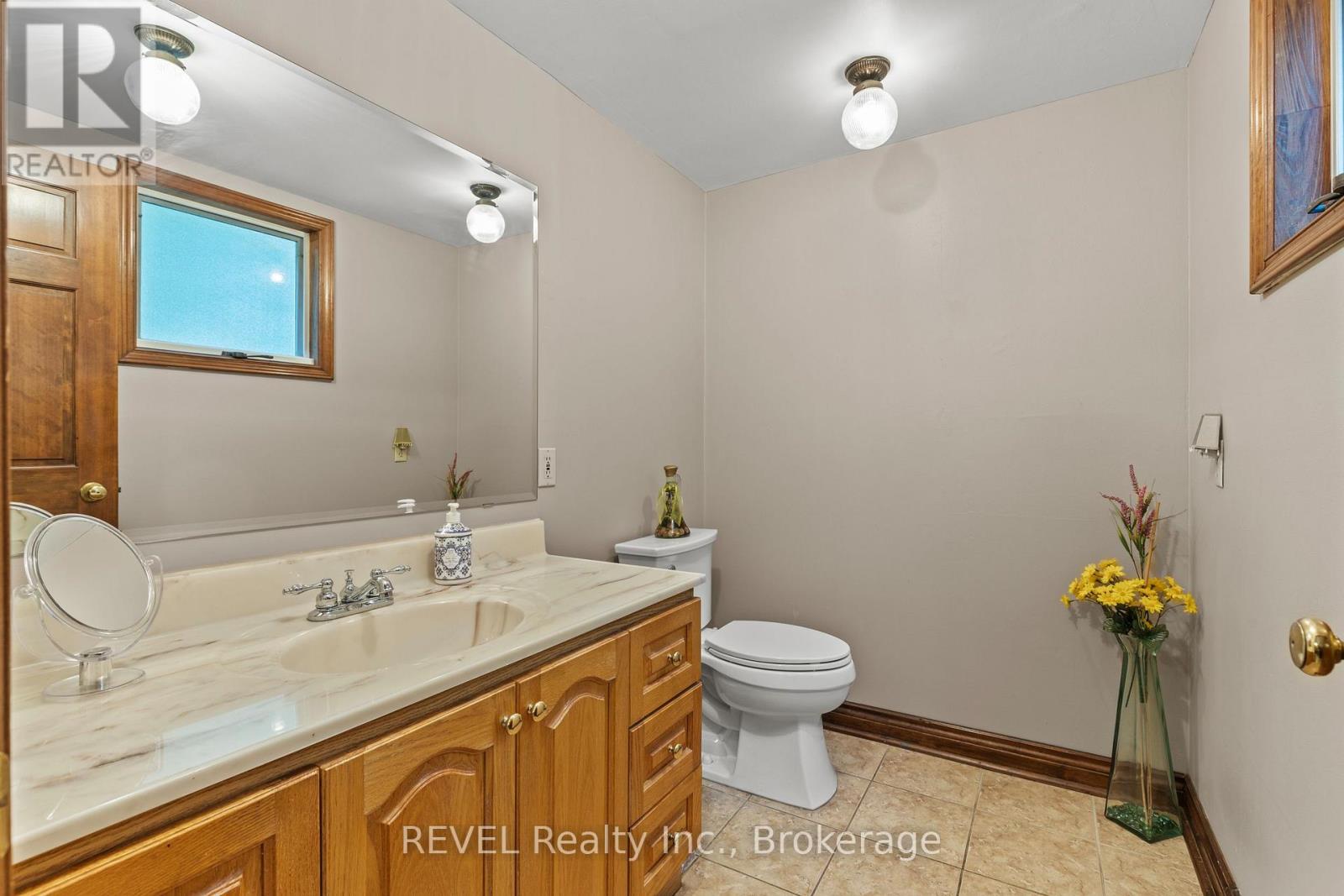 7190 Waterloo Drive, Niagara Falls (Casey), Ontario  L2J 1E2 - Photo 16 - X13583938