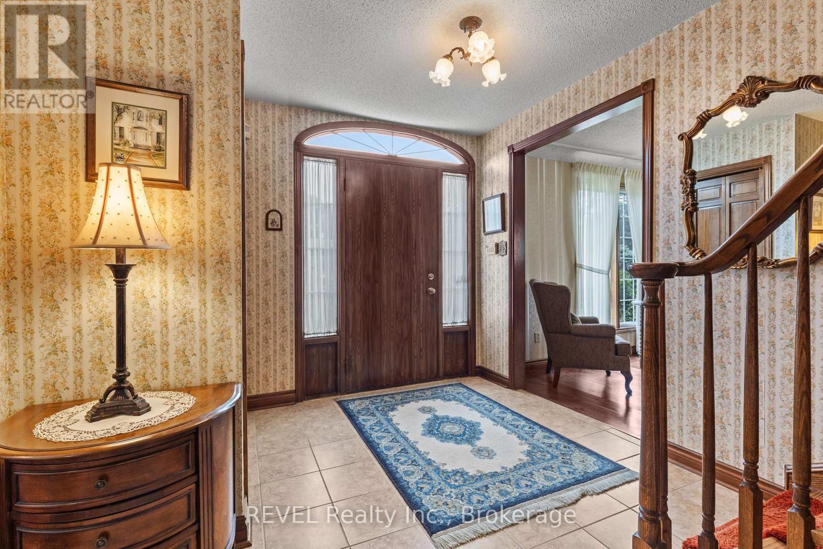 7190 Waterloo Drive, Niagara Falls (Casey), Ontario  L2J 1E2 - Photo 5 - X13583938