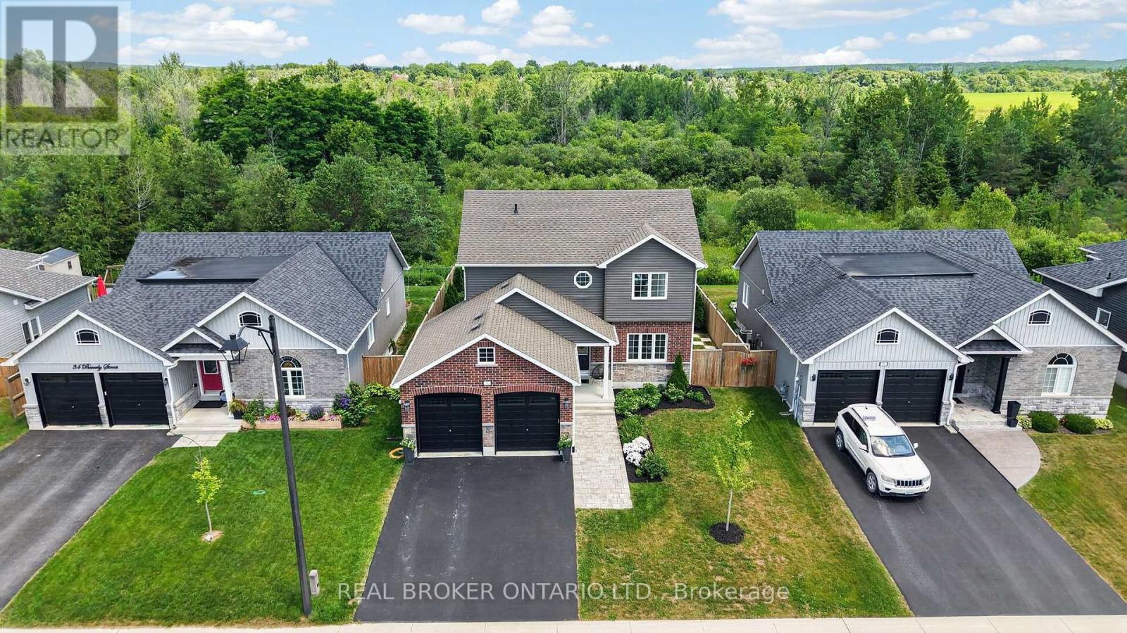 36 BEVERLY STREET, Springwater (Elmvale)