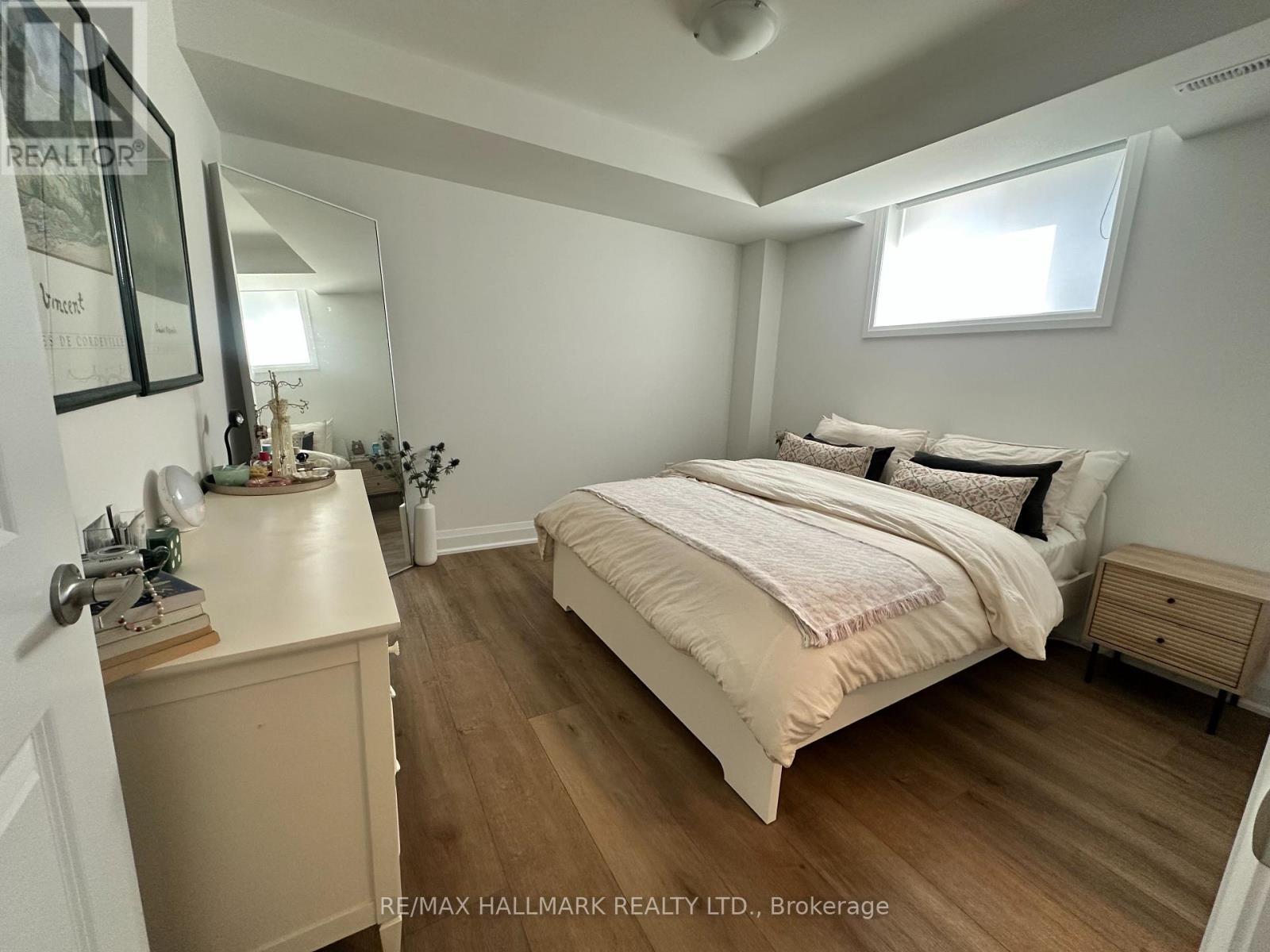 Lower - 30 Barnyard Trail, Barrie, Ontario  L9J 0V5 - Photo 7 - S13583952