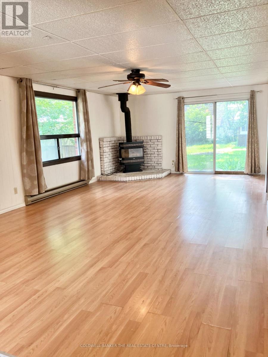 B - 80 Innisfil Street, Barrie, Ontario L4N 3E2 - Photo 5 - S13584036