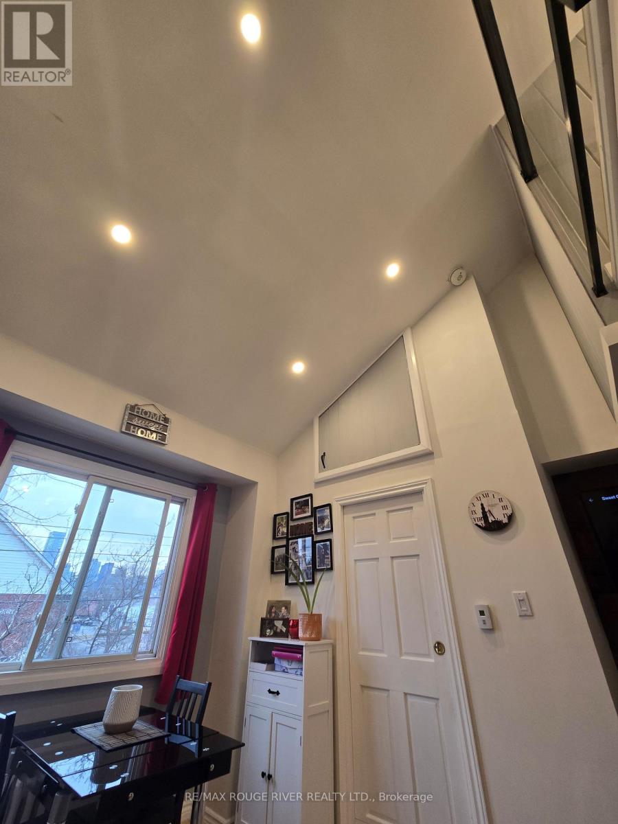 6 Lippincott St Street, Toronto, Ontario  M5T 2R5 - Photo 32 - C13579876