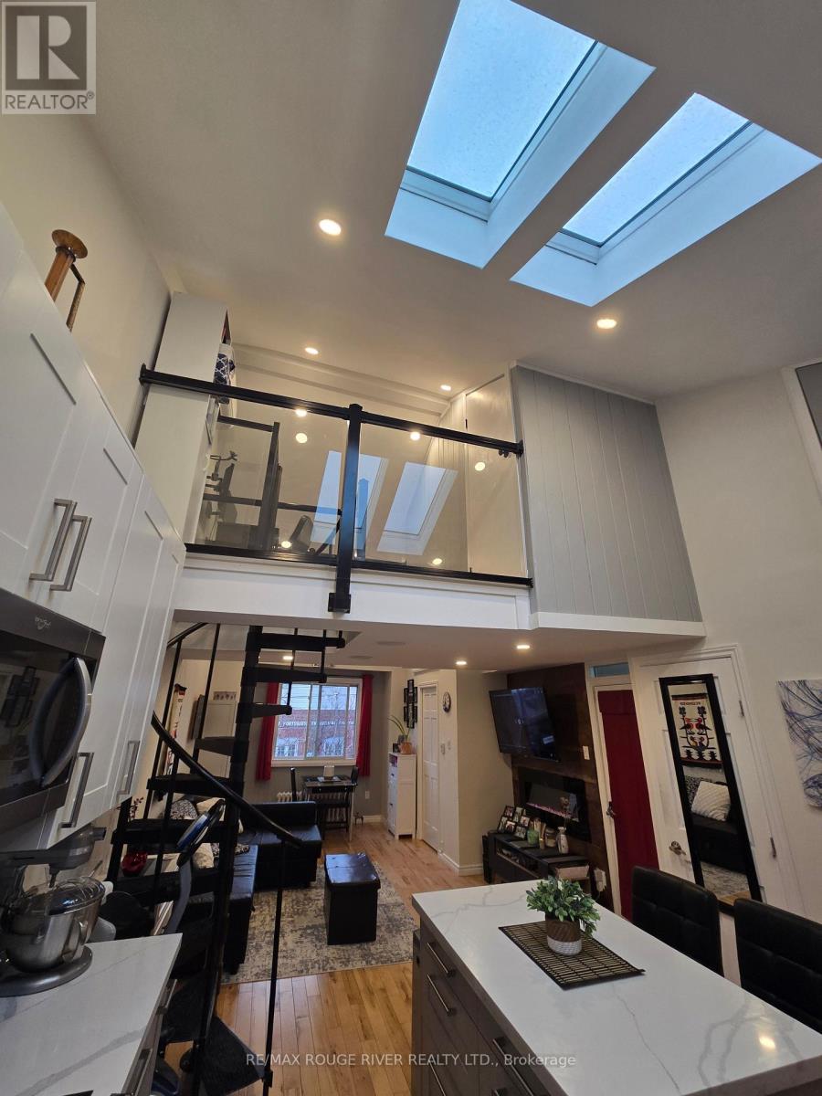 6 Lippincott St Street, Toronto, Ontario  M5T 2R5 - Photo 30 - C13579876