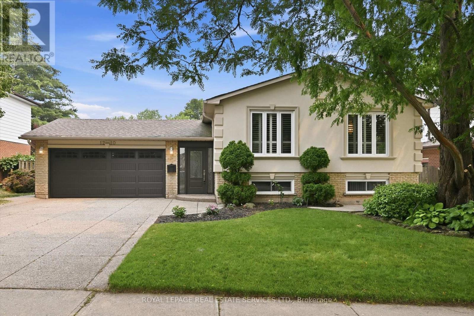 1210 GRAND BOULEVARD, Oakville, Ontario
