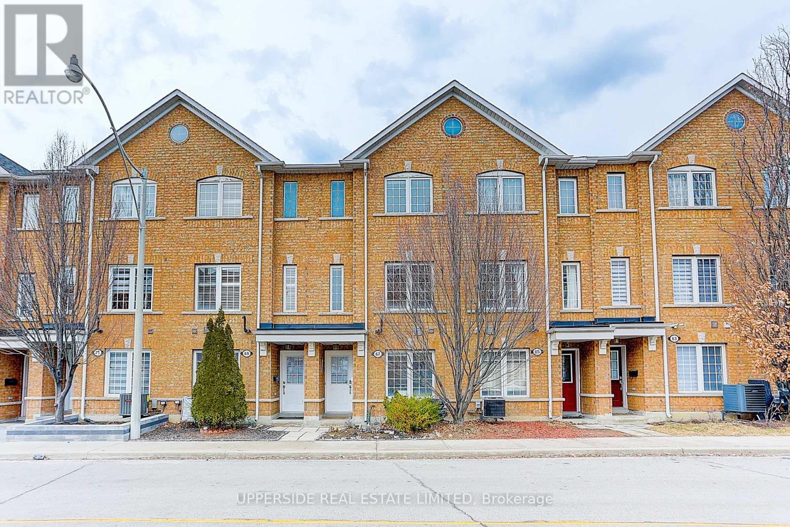 67 BIRDSTONE CRESCENT, Toronto (Junction Area)