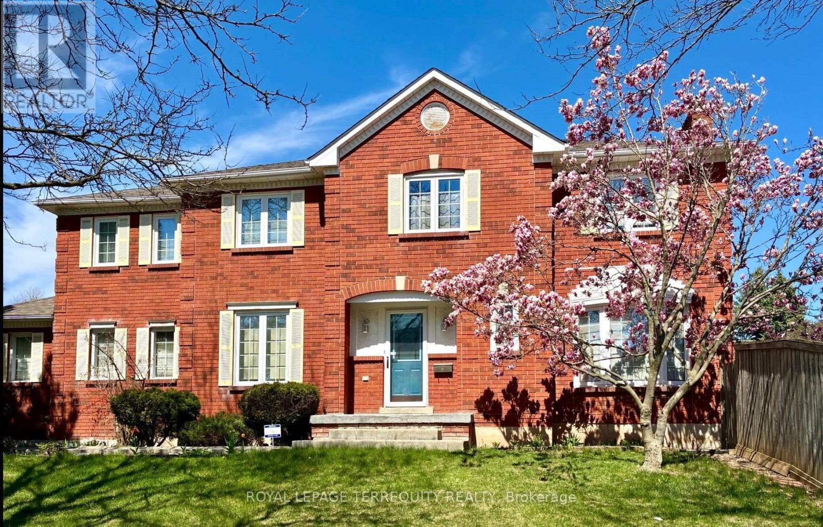 5577 Haddon Hall Road, Mississauga, Ontario  L5M 5G4 - Photo 2 - W13583930