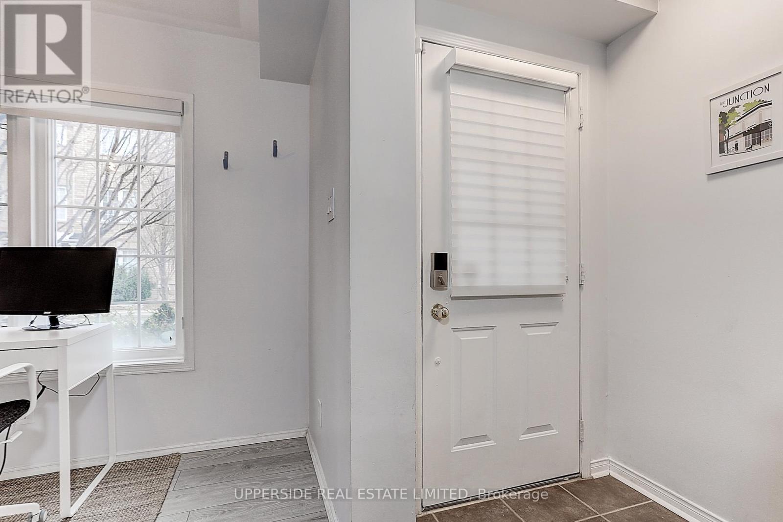 67 Birdstone Crescent, Toronto, Ontario  M6N 5H5 - Photo 4 - W13583944