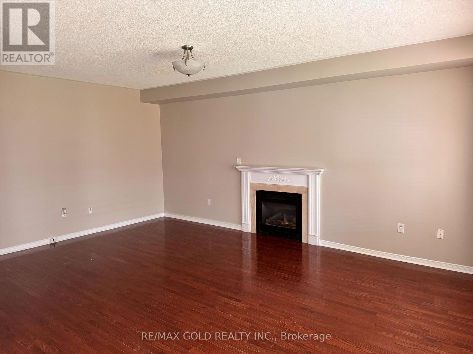 6 Nina Place, Brampton, Ontario  L7A 2E4 - Photo 5 - W13583958