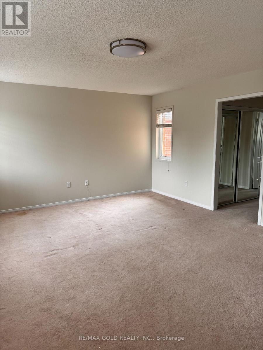 6 Nina Place, Brampton, Ontario  L7A 2E4 - Photo 9 - W13583958