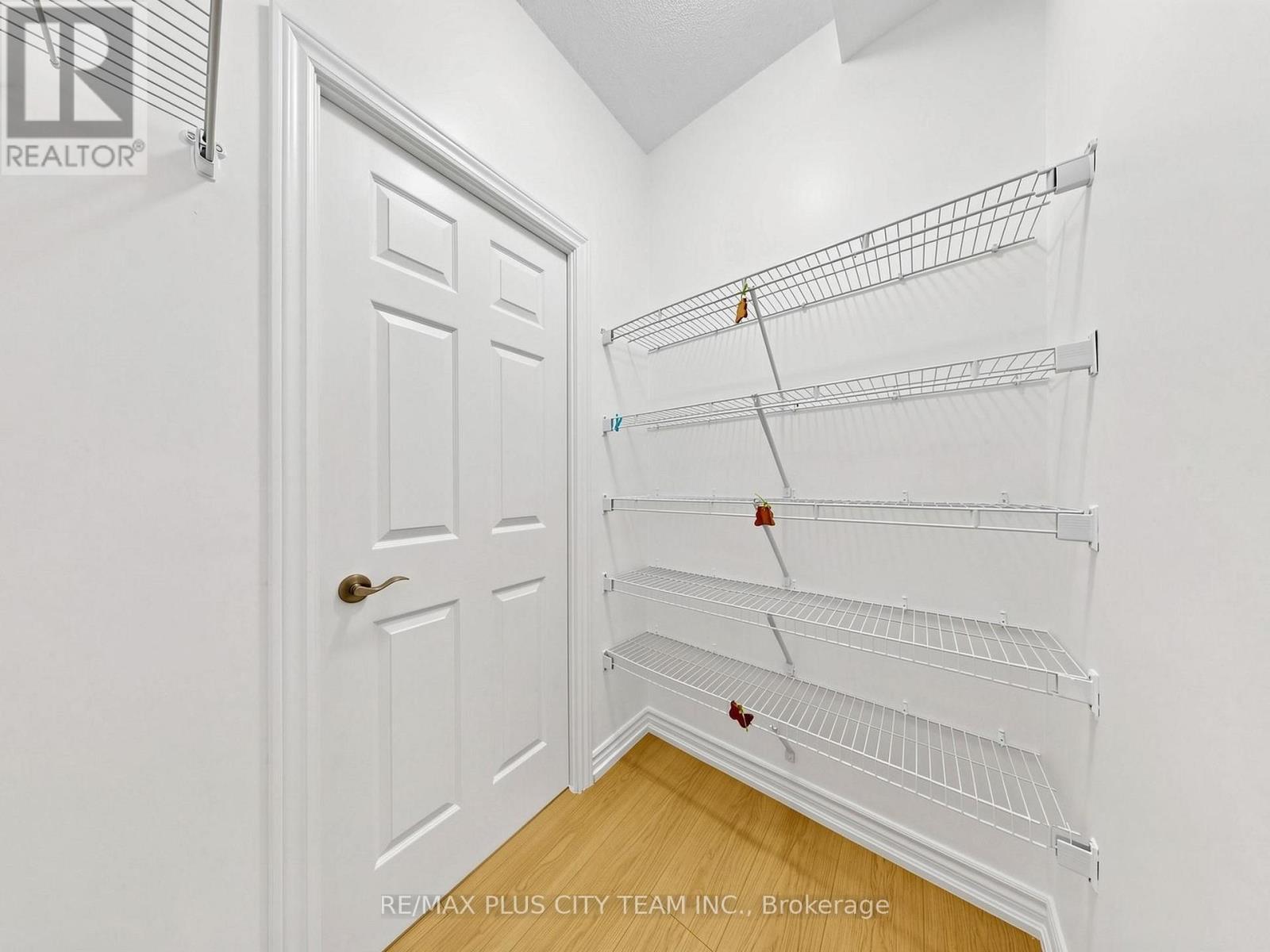 1009 - 1135 Royal York Road, Toronto, Ontario  M9A 0C3 - Photo 17 - W13584018