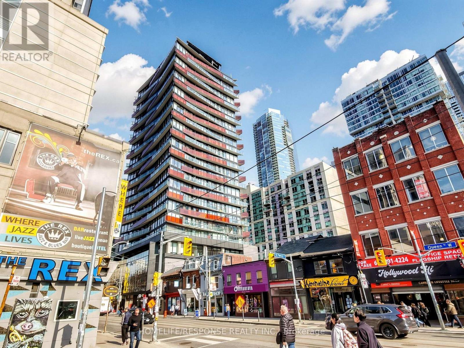 225 - 215 QUEEN STREET E, Brampton, Ontario