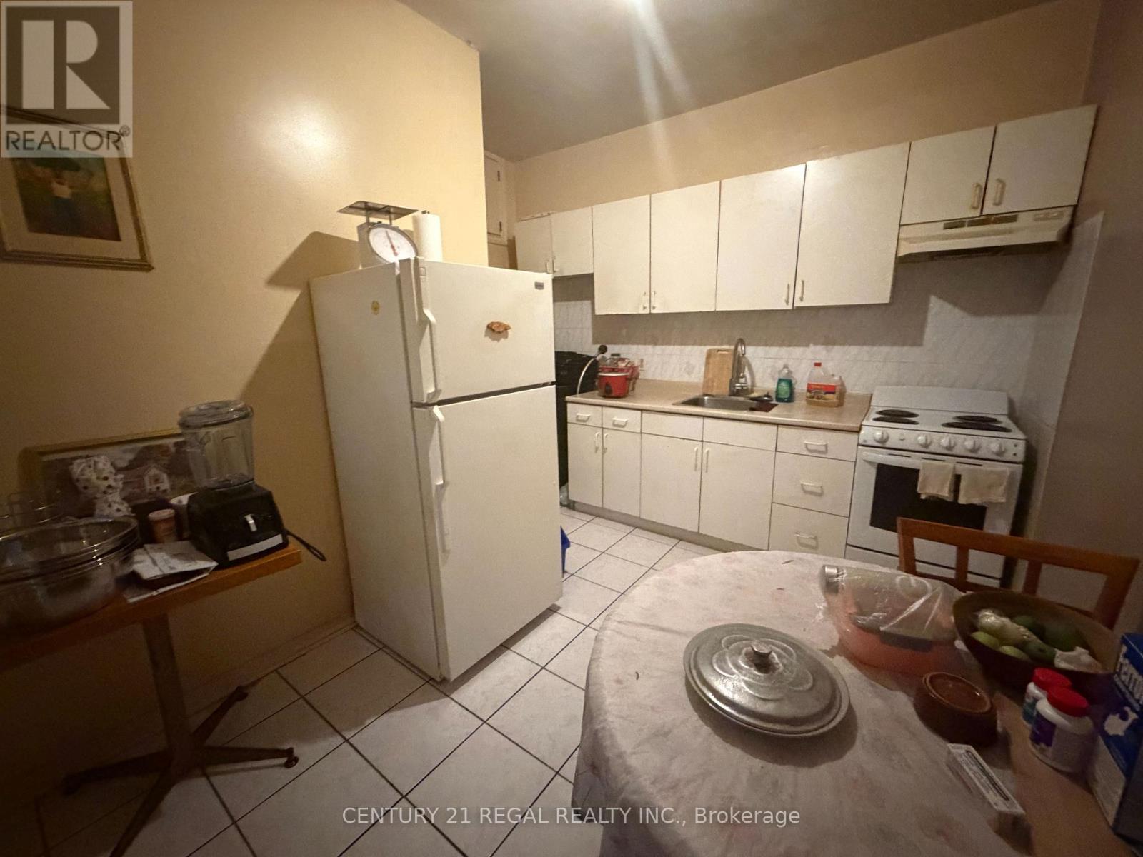 1615 Weston Road, Toronto, Ontario  M9N 1T8 - Photo 8 - W13584094