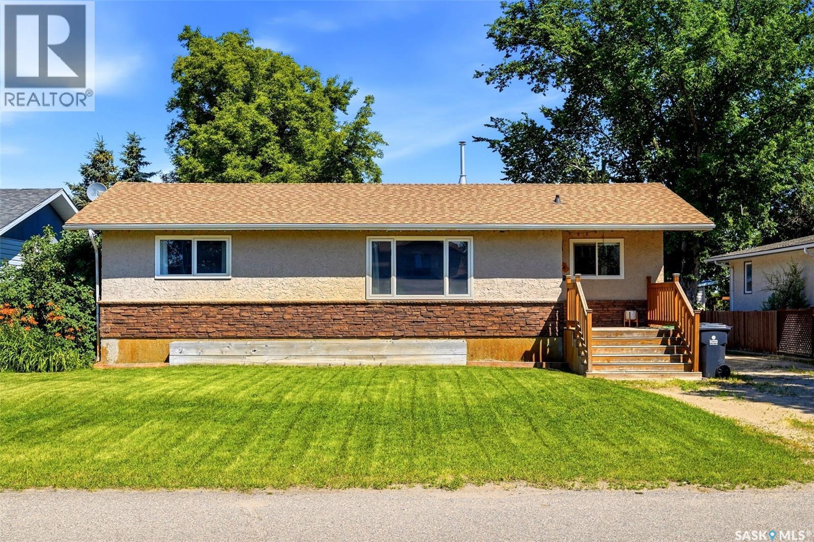 614 3rd Avenue, Pilot Butte, Saskatchewan  S0G 3Z0 - Photo 2 - SK043079