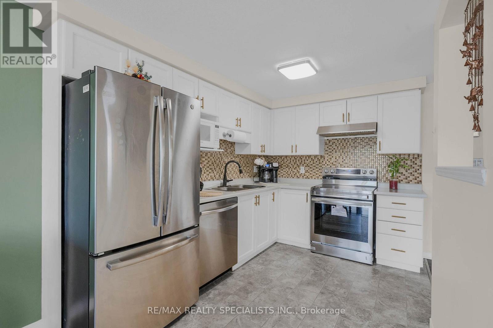 219 Prosperity Drive, Kitchener, Ontario  N2E 4E5 - Photo 10 - X13584038