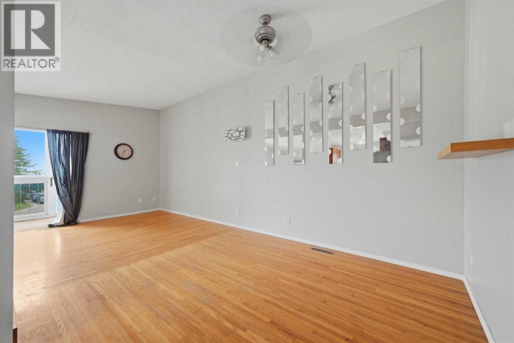 6303 4 Street NW, Calgary, Alberta  T2K 1B7 - Photo 7 - A2329428