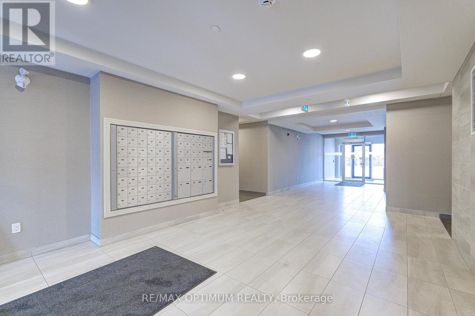 108 - 58 Sky Harbour Drive, Brampton, Ontario  L6Y 6J1 - Photo 4 - W13577412
