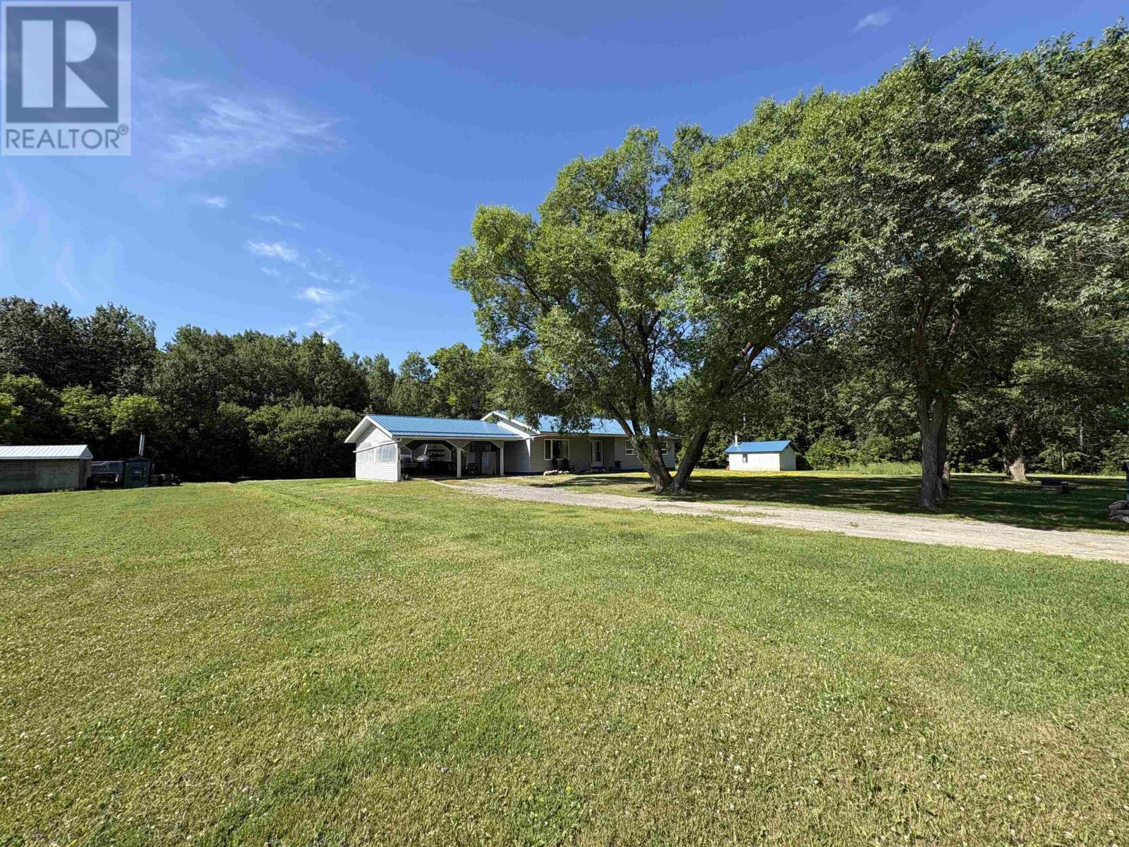 993 Fisher Rd, Emo, Ontario P0W 1E0 - Photo 2 - TB2601945